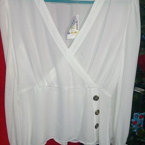 Ladies Cream Size M Dressy Blouse